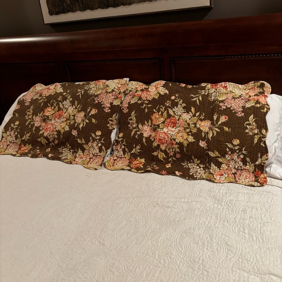 Nobility pair 20X26 Quilted Reversible Pillow Shams Brown Floral Striped back - Picture 12 of 13